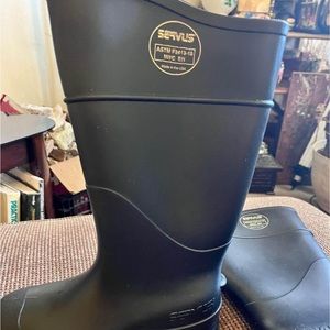 PVC Polyblend Soft Toe  Work Boots says mens size 3 women’s size 5…….